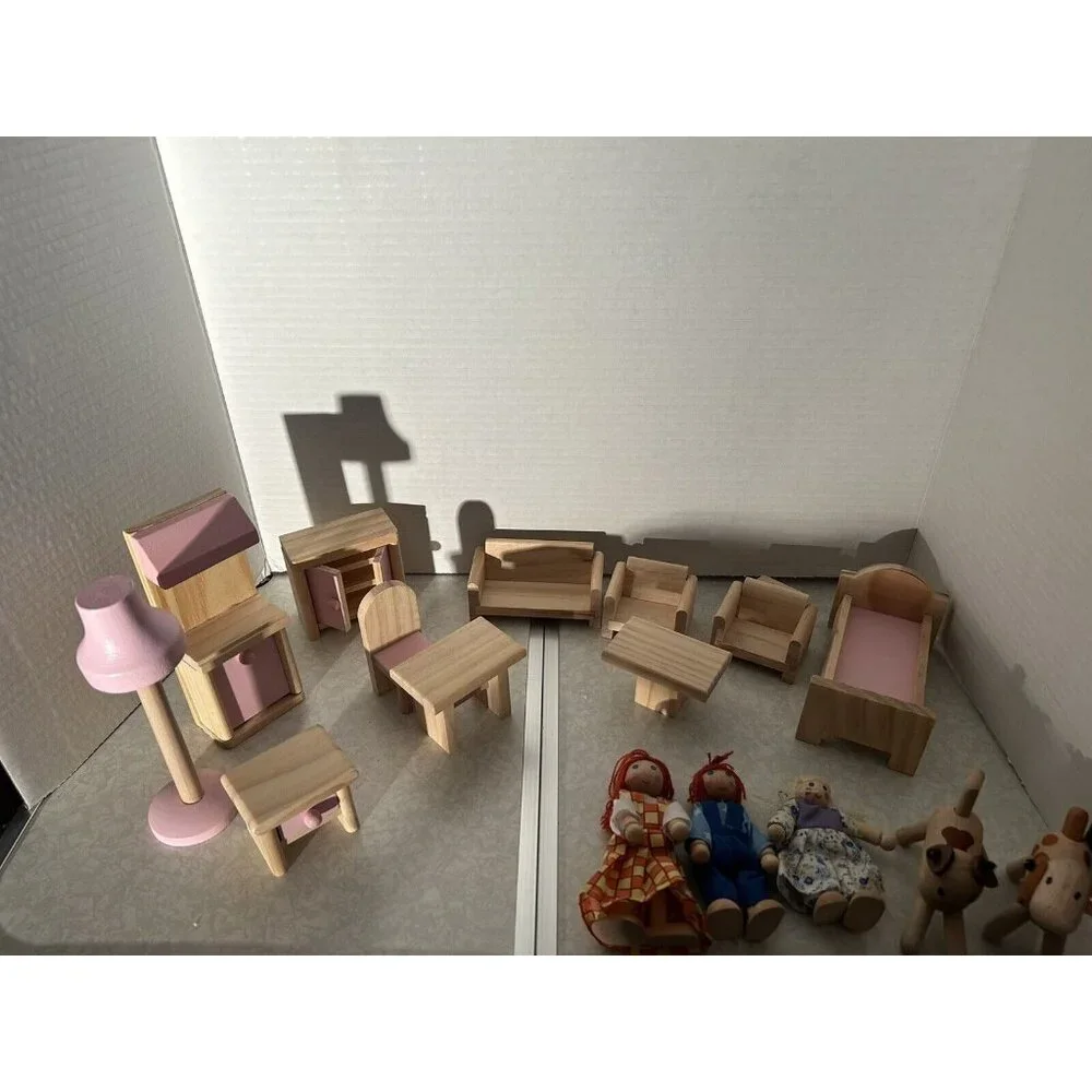 Wooden Dollhouse Furniture, 3 Wood Dolls, 1 Dog, And 1 Cat/ 16 Pieces In All - Picture 1 of 9